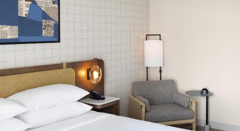 Image of King Room with Harbor View and Elite Pantry Access 4