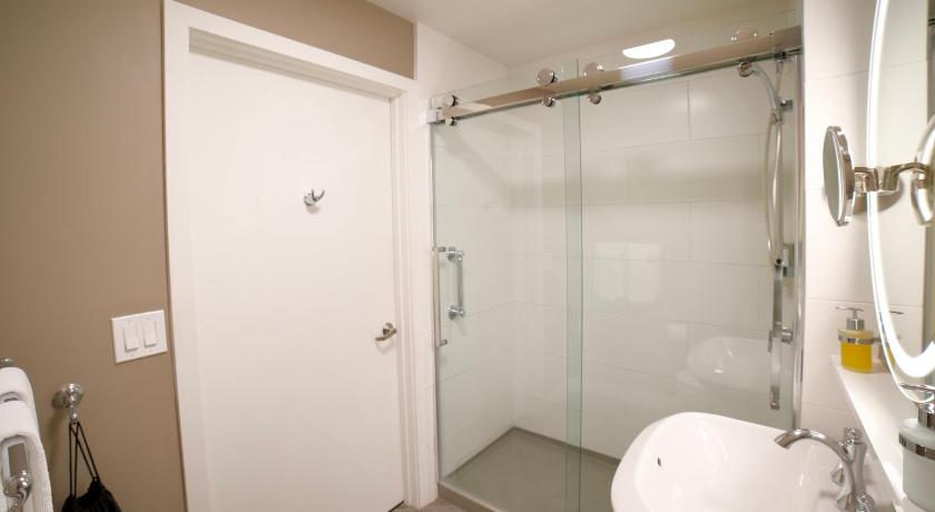 Image of King Room 13