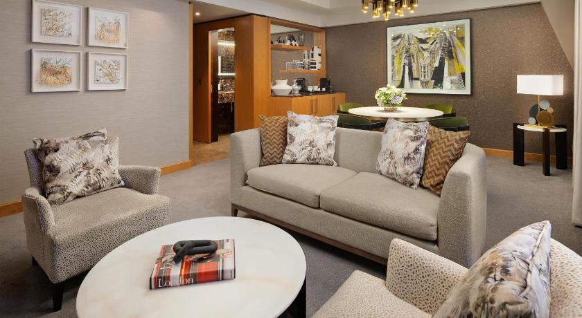 One Bedroom Deluxe Suite With Lounge Access fotója 5
