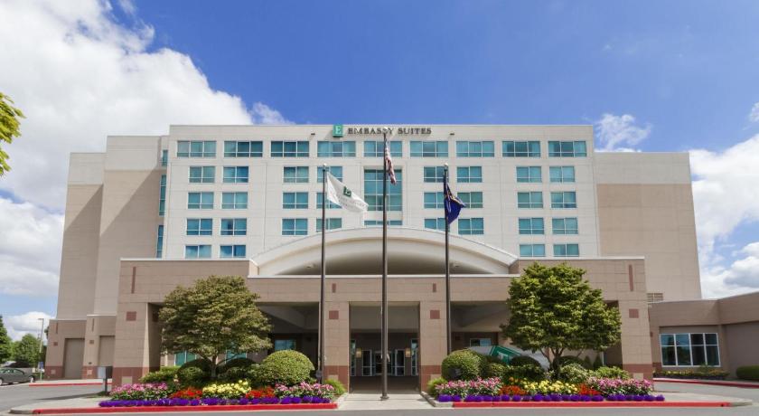 Embassy Suites by Hilton Portland Airport
