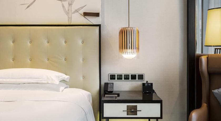 Image of King Executive Premier Room - Lounge Access 10