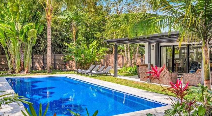 The Oasis Heaven Miami Private Pool Sleeps 14