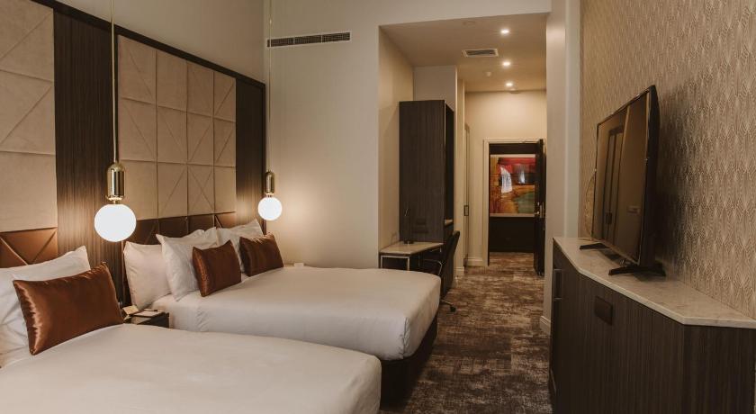 Image of Two Queen Deluxe Room 5