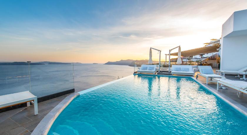 Santorini Secret Suites and Spa