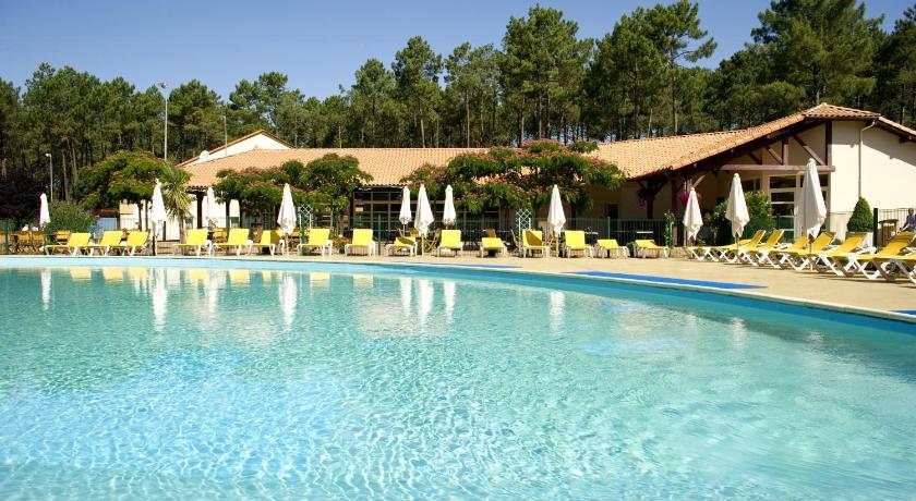 Village Vacances Le Lac Marin — Hotel in Soustons