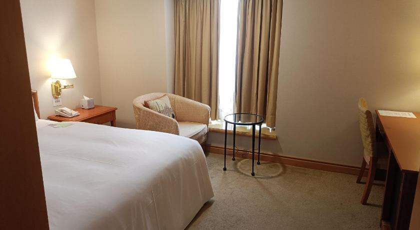 Image of Standard Business 8