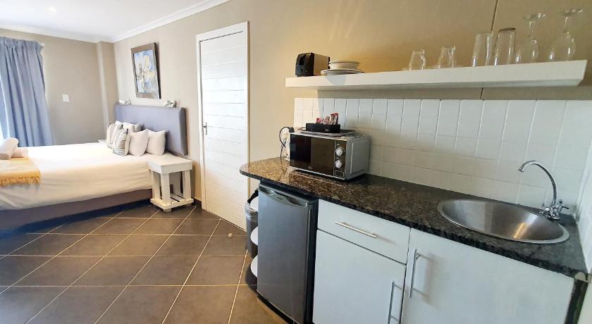 Point Village Hotel and Self Catering - image 3
