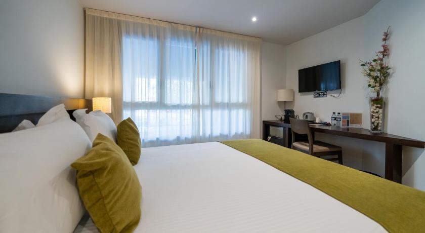 Image of Superior Twin Room 12