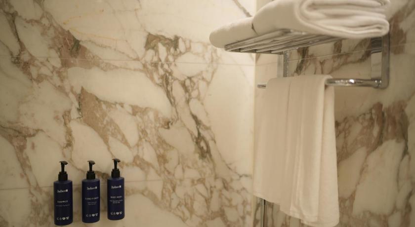 Image of Family Suite 7