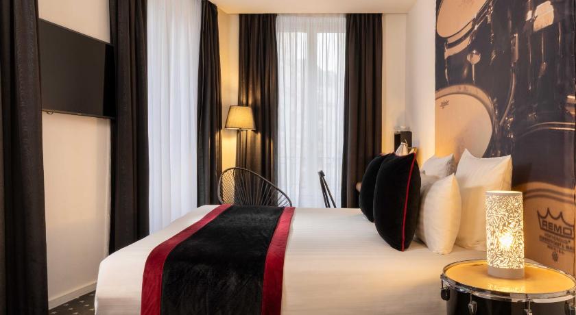 Image of Two Connecting Double Rooms 0