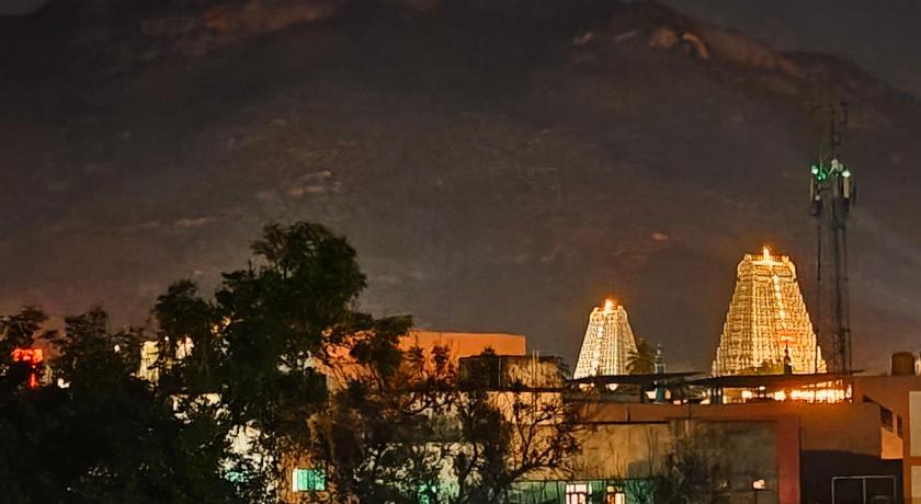 Sri Vari Residency - 700m to Arunachalam Temple - image 9