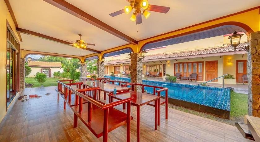 Taratai Villa - image 3