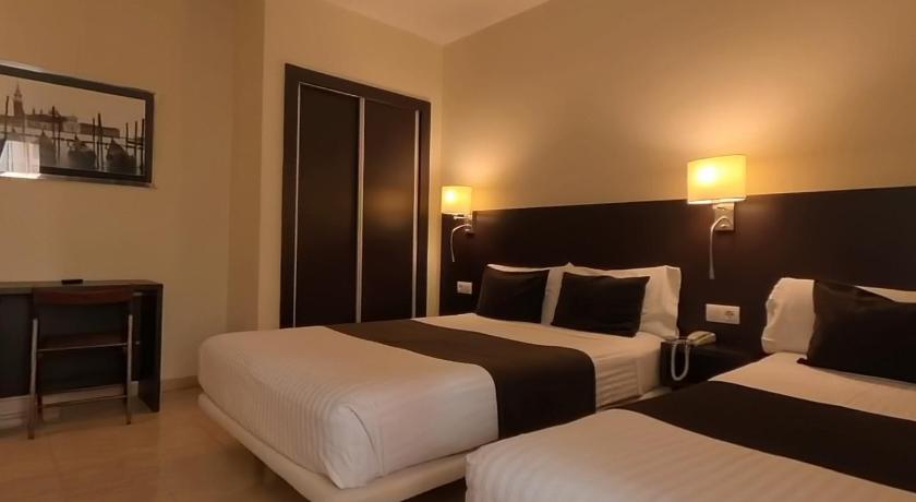 Image of Triple Room 0