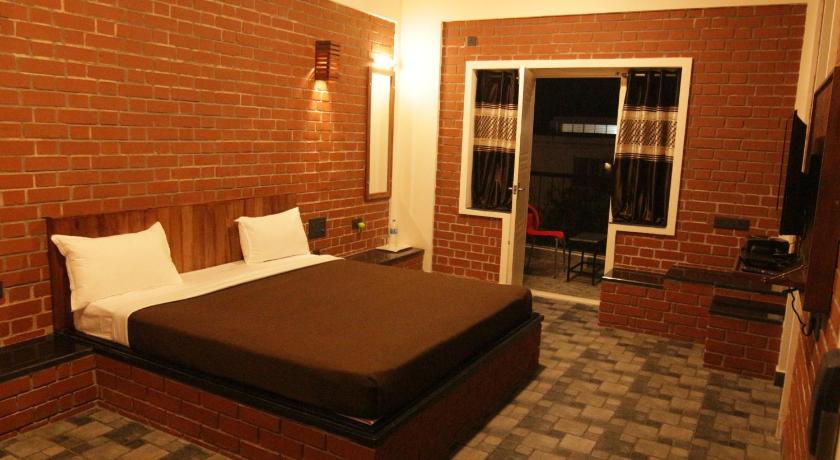Red Bricks Inn - image 18