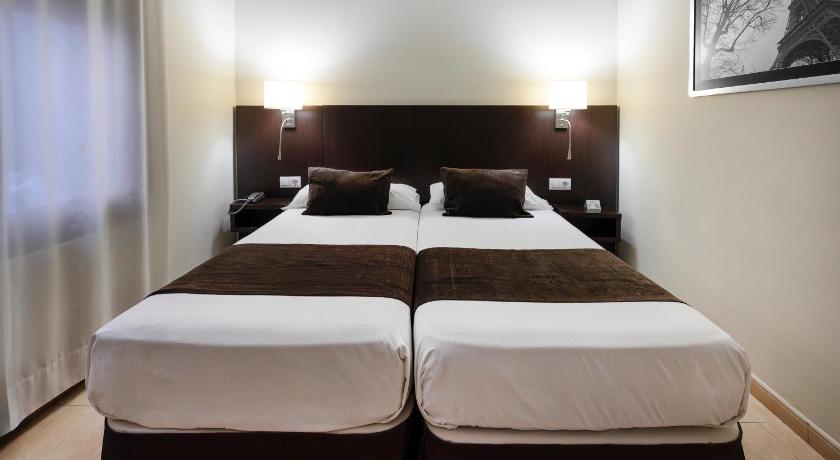 Image of Standard Double Room 0