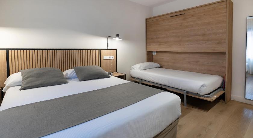 Image of Classic Triple Room 0
