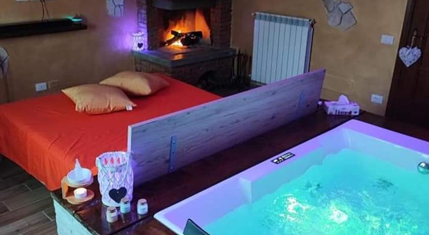 Countryside Hot & Romantic Room