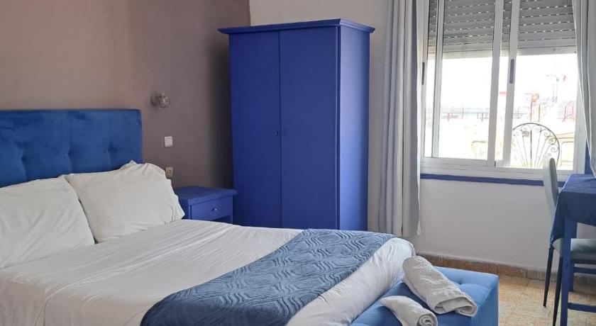 Image of Deluxe Double Room with Terrace and Sea View with shared bathroom 1