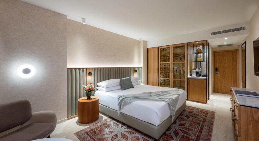 Image of Executive New City View Room with Balcony 5