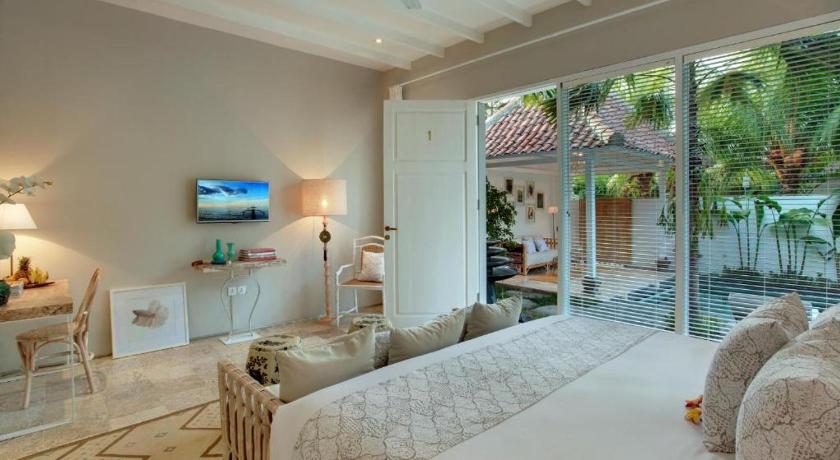 Room & Vespa Suite 4 - image 44