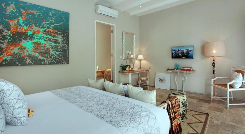 Room & Vespa Suite 4 - image 43