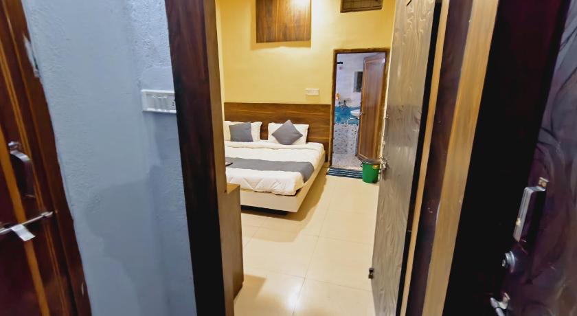 Shree Krishna Hotel - image 41