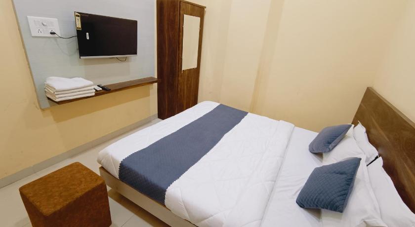 Shree Krishna Hotel - image 37