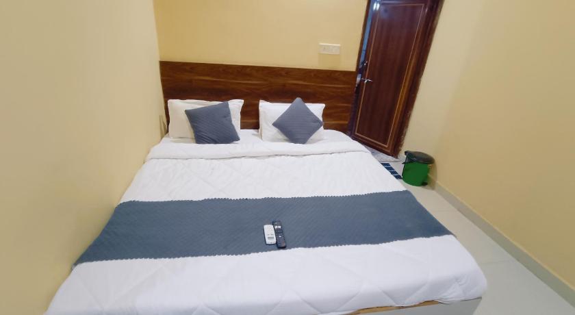 Shree Krishna Hotel - image 39