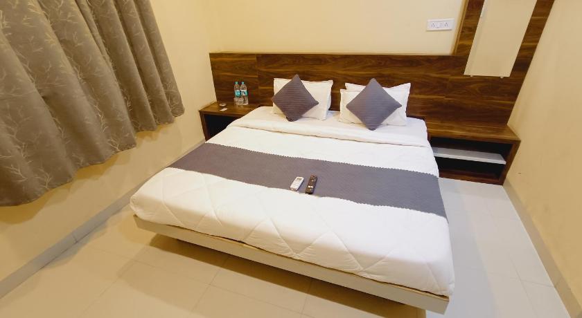 Shree Krishna Hotel - image 29