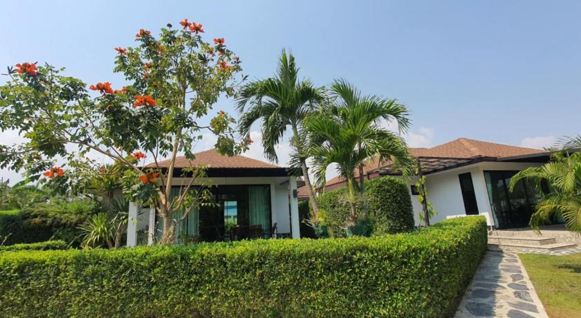 Siri Thai Lodges - image 11