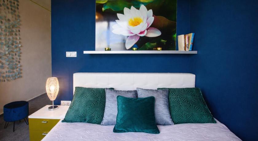 Image of Small Double Room 0