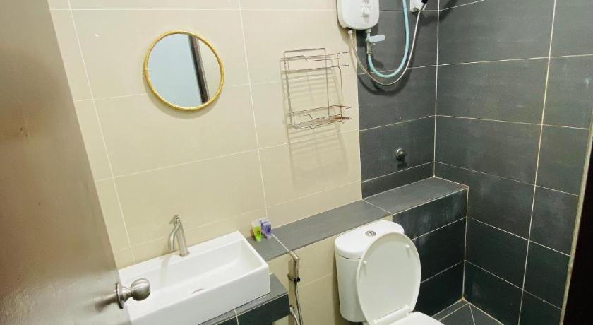 Image of Deluxe One-Bedroom Apartment 1
