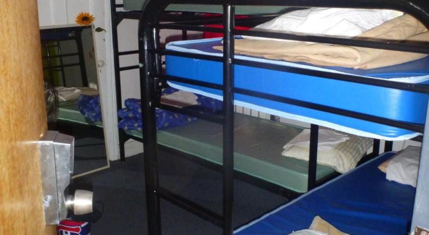 Image of Bed in 8-Bed Mixed Dormitory Room 0