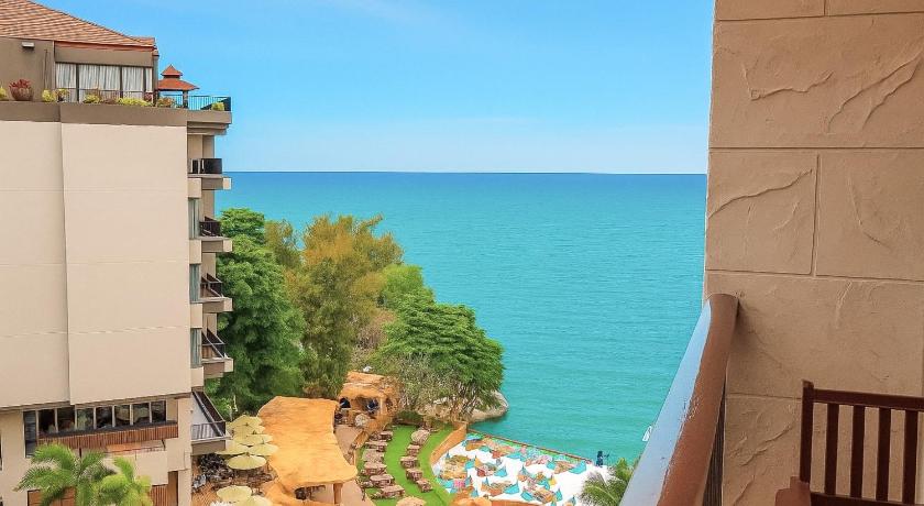Image of Deluxe - Balcony 1