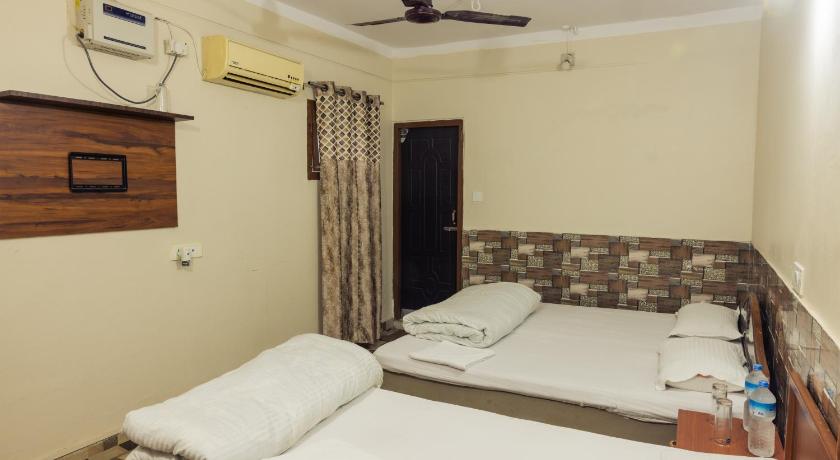 Image of Triple Room 2