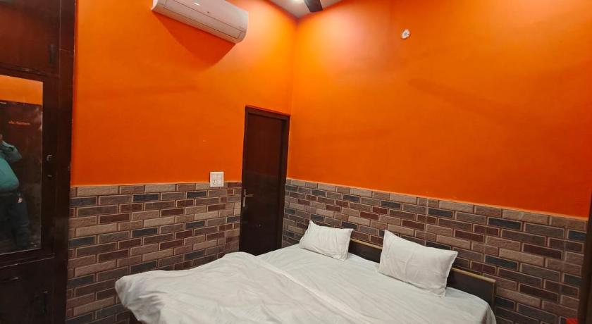 Deepak Guest House - image 16