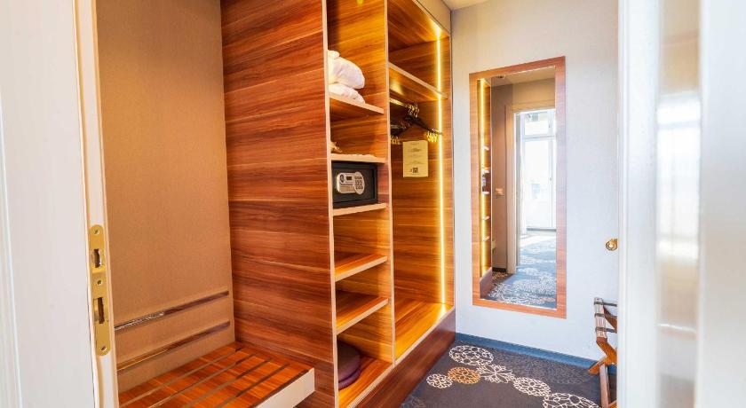 Image of Lucerne Luxury Suite 9