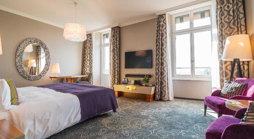 Image of Deluxe Triple Room with Lake View 0