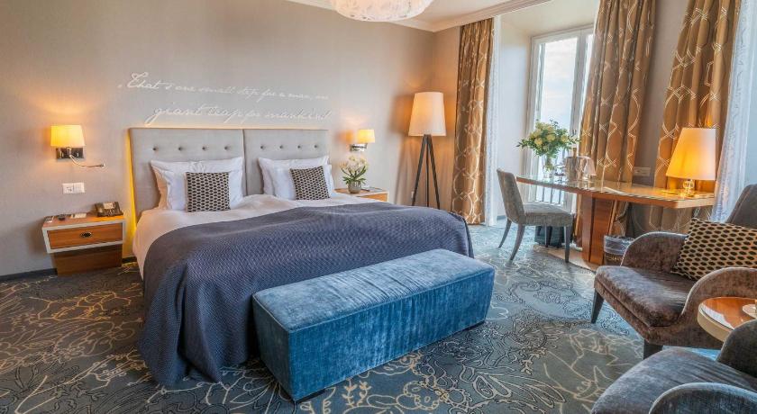 Image of Junior Suite Lake View 3