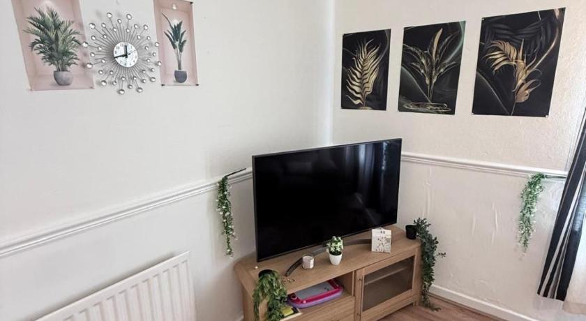 Two Bedrooms House Contractor Stay Free Parking Near City Centre