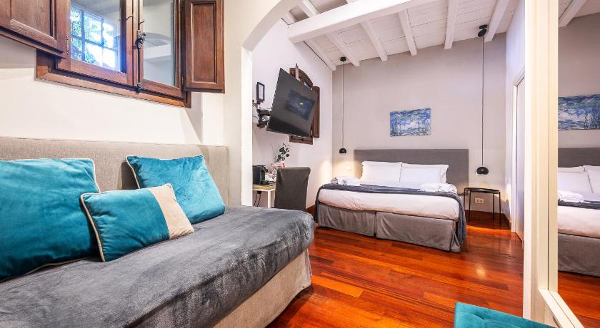 Image of Standard Triple Room 8