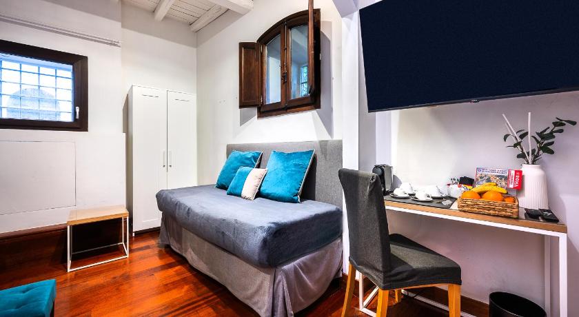 Image of Standard Triple Room 13