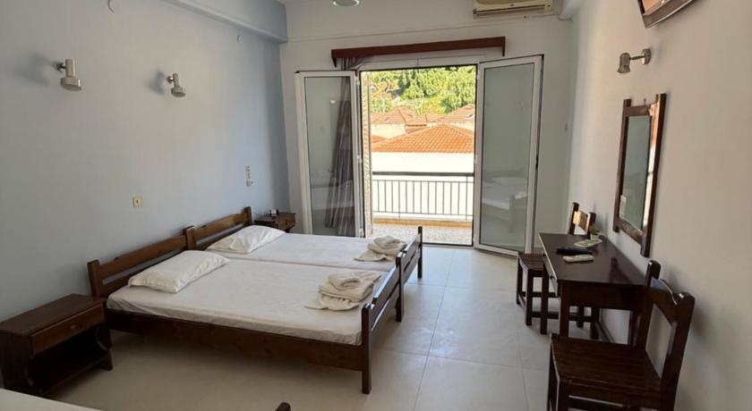 Image of Triple Room 0