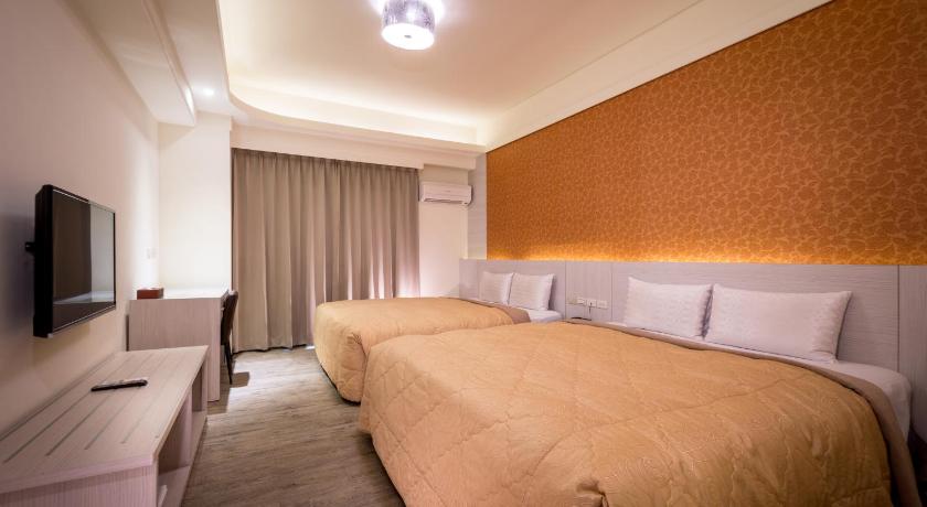 Image of Queen Room with Two Queen Beds 1
