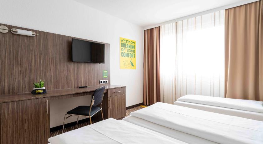 Image of Triple Room 1