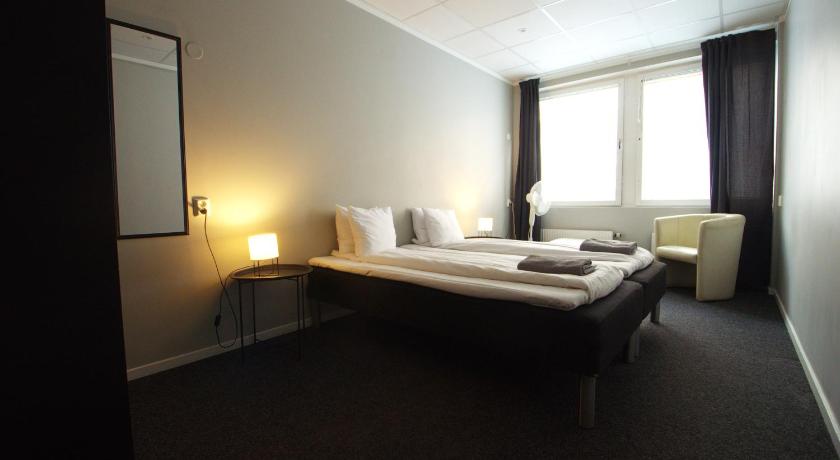 Bild av Stort dubbelrum med fönster och delat badrum (Large Double Room with Shared Bathroom with Window) 0