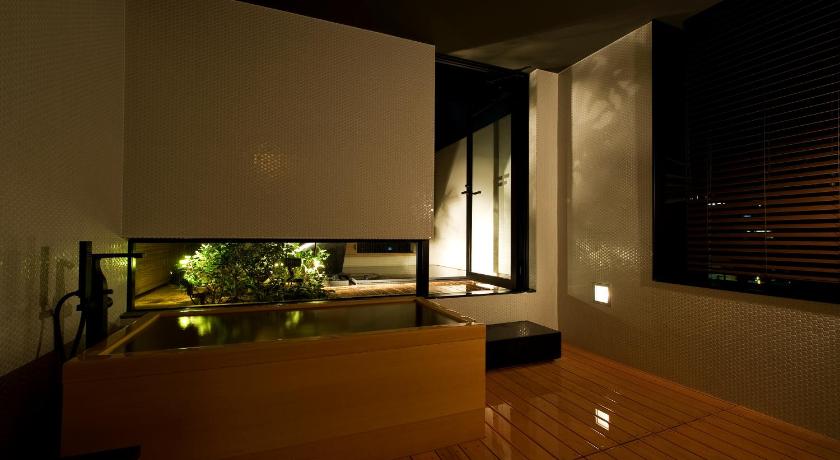Image of Annex Suite - Non-Smoking 1