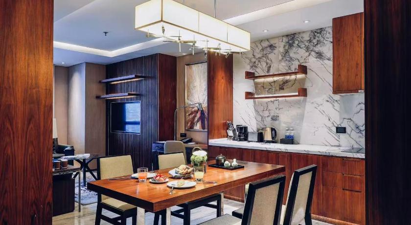 Image of 1 Bedroom Suite, 1 King 6