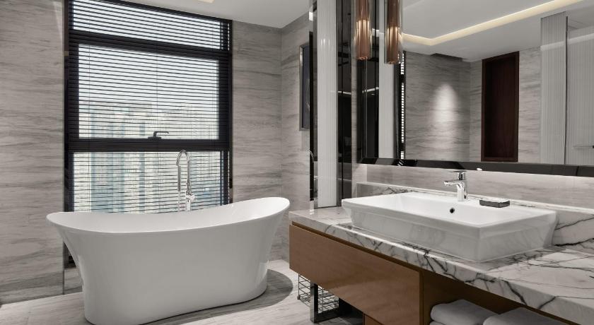 Image of 1 Bedroom Suite, 1 King 2