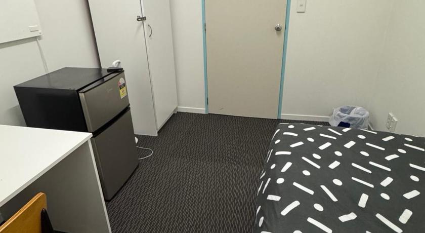 Image of Budget Single Room without Window 1